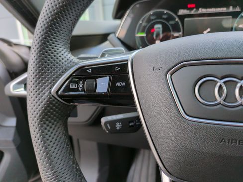 Used 2023 Audi e-tron GT Prestige w/ Prestige Package image 19