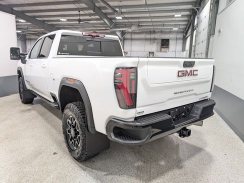 Used 2025 GMC Sierra 2500 AT4X w/ Snow Plow Prep/Camper Package image 5
