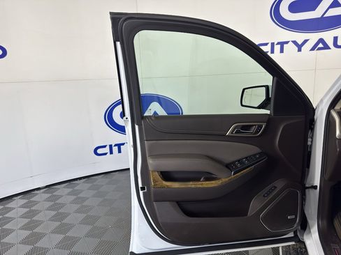 Used 2017 GMC Yukon Denali image 13