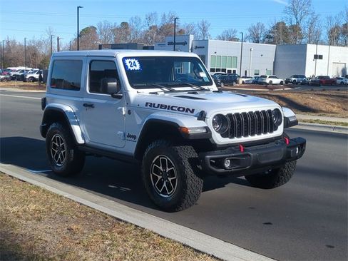 Used 2024 Jeep Wrangler Rubicon image 15