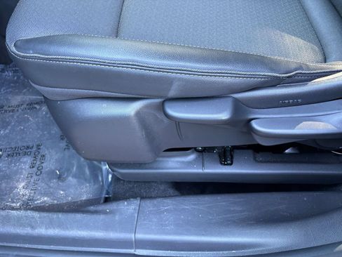 Used 2025 Buick Encore GX Preferred image 23