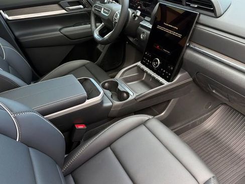 New 2026 GMC Terrain Denali w/ LPO, Floor Liner Package AWD/4WD image 17