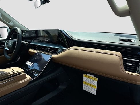 New 2026 INFINITI QX80 Luxe w/ Cargo Package RWD image 32