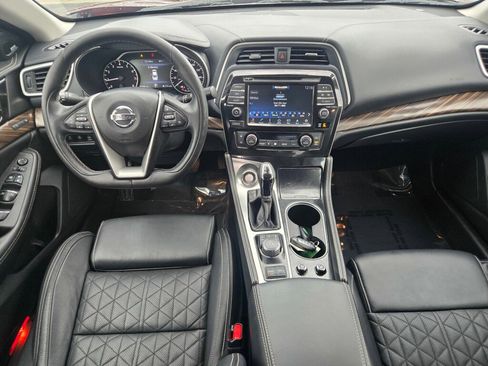Used 2017 Nissan Maxima Platinum image 10