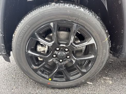 New 2026 Jeep Compass Latitude image 8