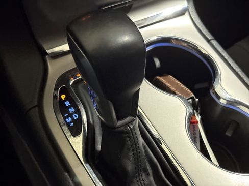 Used 2021 Jeep Grand Cherokee Laredo w/ Security & Convenience Group image 17