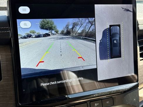 Used 2024 Ford Expedition Limited image 26