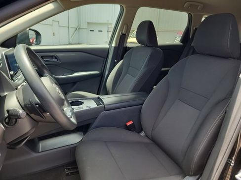 Used 2024 Nissan Rogue S FWD image 16