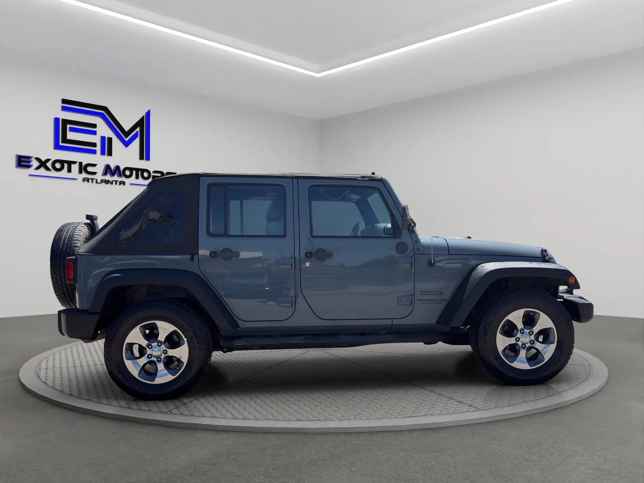 Used 2015 Jeep Wrangler Unlimited Sport AWD/4WD image 6