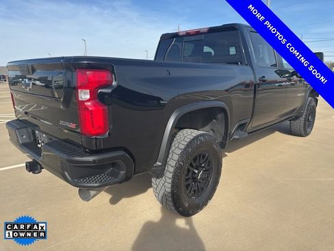 Used 2024 Chevrolet Silverado 2500 ZR2 w/ Technology Package image 9