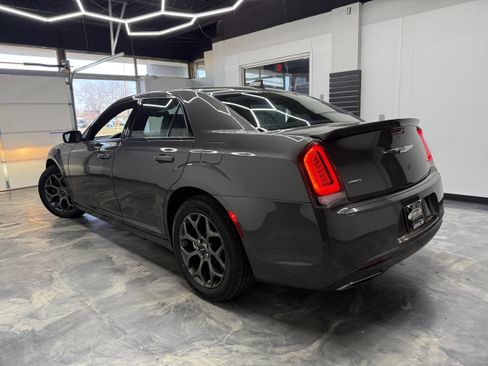 Used 2017 Chrysler 300 S image 3