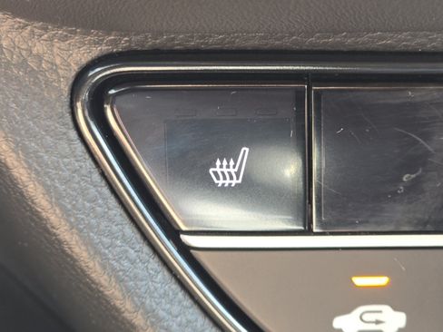Certified 2024 Honda HR-V EX-L image 8
