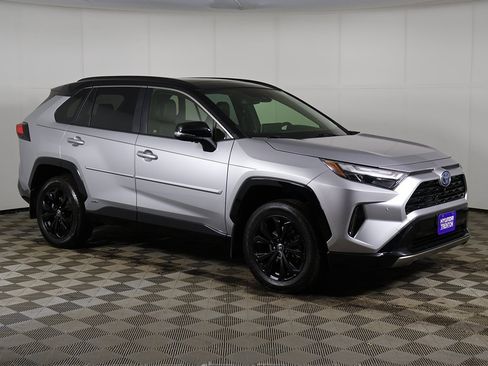 Used 2022 Toyota RAV4 XSE image 2