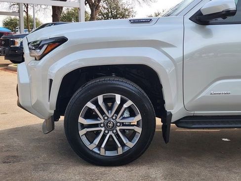 Used 2025 Toyota 4Runner Limited image 15