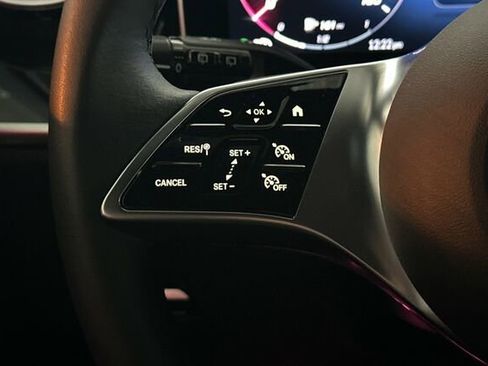 Certified 2025 Mercedes-Benz GLC 300 4MATIC image 30