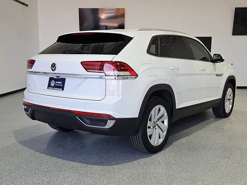 Certified 2023 Volkswagen Atlas Cross Sport SE image 3