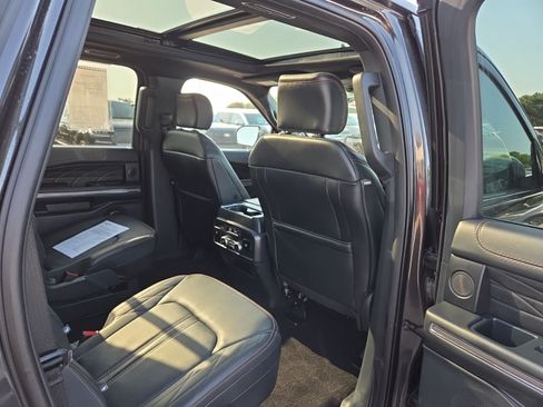 Used 2023 Ford Expedition Max Platinum AWD/4WD image 14