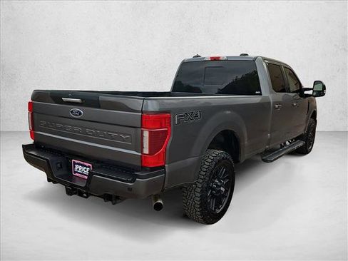 Used 2022 Ford F350 Lariat w/ Black Appearance Package image 5