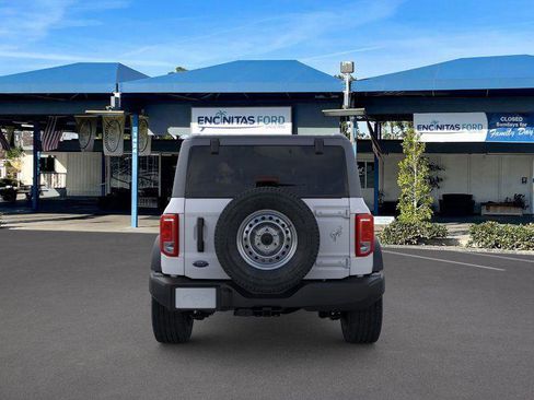 New 2025 Ford Bronco 4-Door image 5