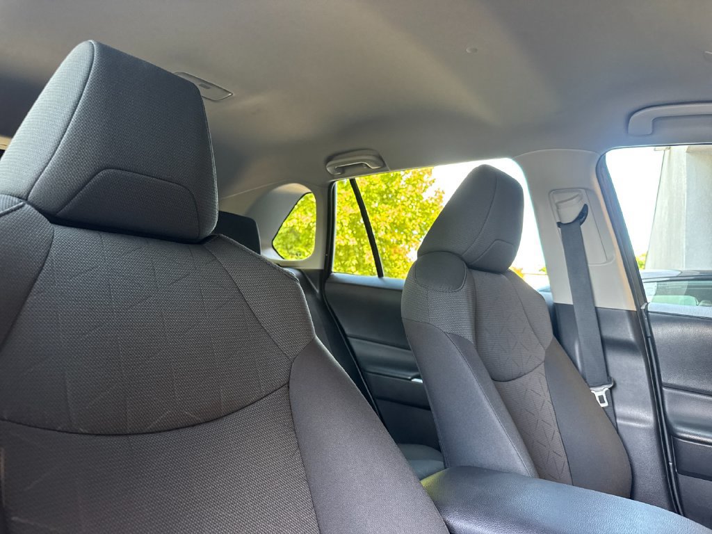 Used 2024 Toyota RAV4 XLE FWD image 20