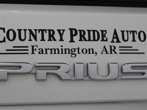 Used 2015 Toyota Prius Three image 30