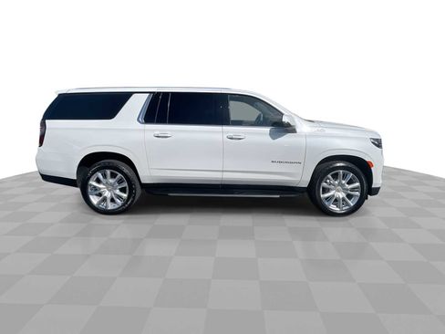 Certified 2023 Chevrolet Suburban High Country image 9