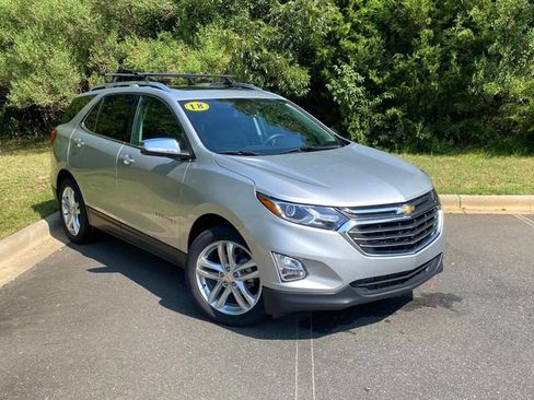 Used 2018 Chevrolet Equinox Premier FWD image 1
