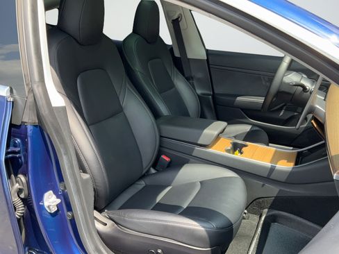 Used 2020 Tesla Model 3 Standard Range Plus RWD image 19