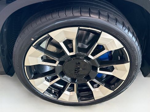 New 2026 BMW XM Label Red image 23