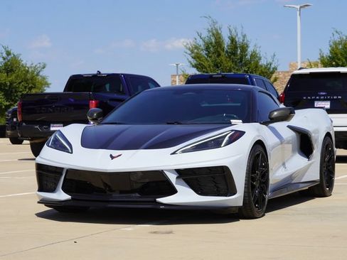 Used 2024 Chevrolet Corvette Stingray Convertible w/ 1LT RWD image 3