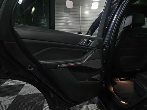 Used 2019 BMW X5 xDrive50i w/ M Sport Package image 38