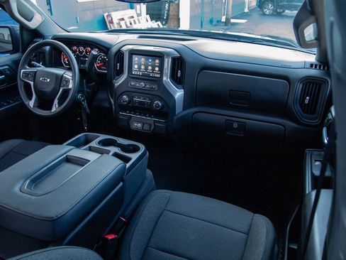 Used 2022 Chevrolet Silverado 1500 Custom Trail Boss w/ Safety Confidence Package AWD/4WD image 27
