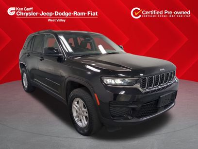Certified 2022 Jeep Grand Cherokee Laredo w/ Luxury Tech Group I