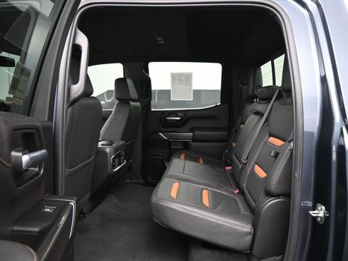 Used 2021 GMC Sierra 1500 AT4 w/ AT4 Preferred Package AWD/4WD image 19