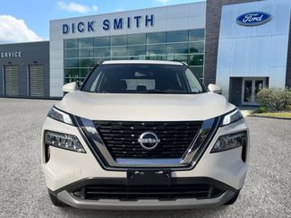 Used 2023 Nissan Rogue SV video 2