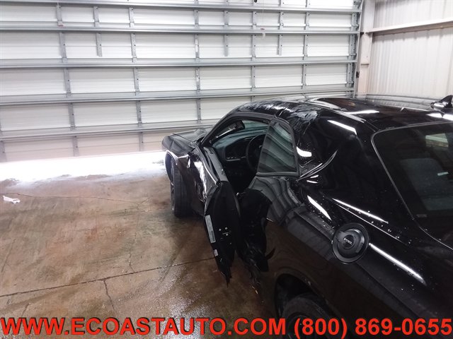 Used 2017 Dodge Challenger SXT w/ Blacktop Package RWD image 15