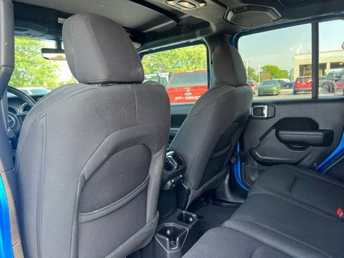 Used 2022 Jeep Wrangler Unlimited Sport w/ Uconnect 4C Nav & Sound Group AWD/4WD image 38