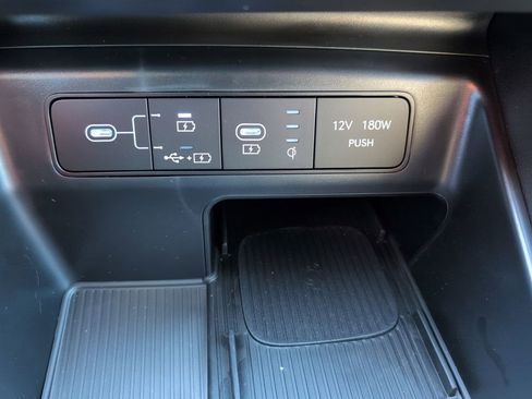 Used 2025 Hyundai Santa Cruz SEL image 16