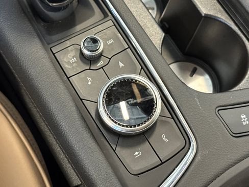 Used 2024 Cadillac XT6 Premium Luxury w/ Platinum Package image 28