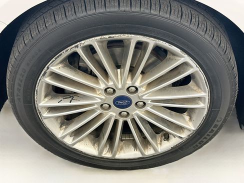 Used 2013 Ford Fusion SE FWD image 33