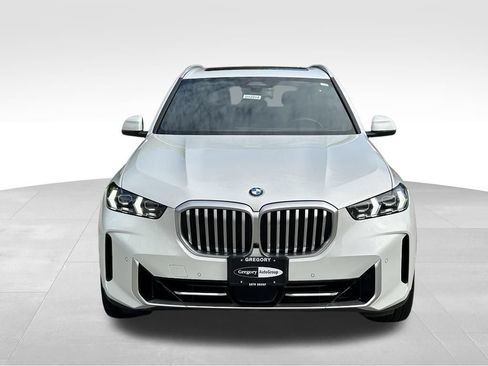 Used 2025 BMW X5 xDrive40i w/ Climate Comfort Package AWD/4WD image 4