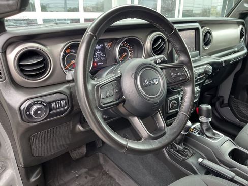 Used 2022 Jeep Wrangler Unlimited Willys image 27