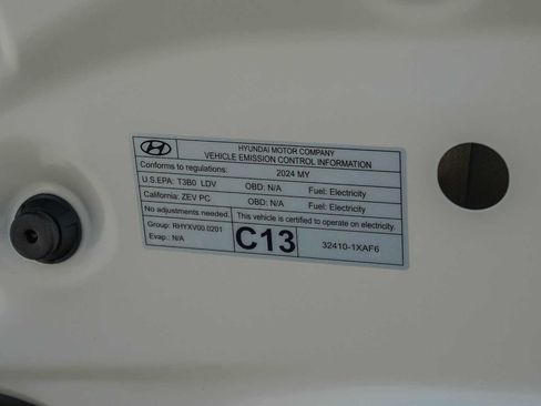 Used 2024 Hyundai Ioniq 6 SEL RWD image 31