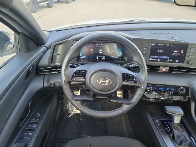 Used 2025 Hyundai Elantra Sport FWD image 11