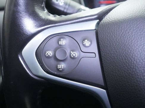 Used 2022 Chevrolet Traverse LT AWD/4WD image 39