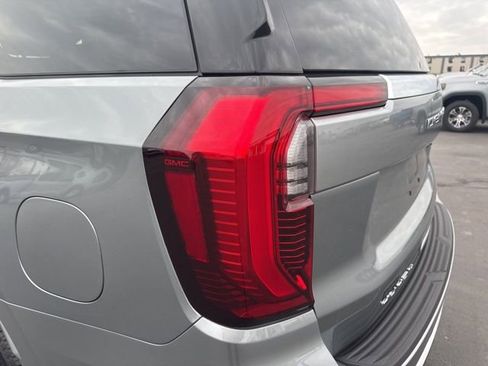 Used 2026 GMC Yukon Denali w/ Sun & Power Step Package image 24