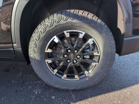 New 2026 Chevrolet Traverse Z71 w/ Driver Confidence Package image 25