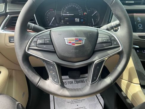 Used 2017 Cadillac XT5 Luxury w/ Driver Awareness Package image 42