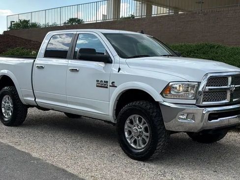 Used 2017 RAM 2500 Laramie w/ Off Road Package AWD/4WD image 3