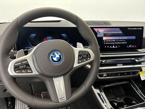 New 2026 BMW X5 xDrive50e w/ M Sport Package AWD/4WD image 22